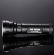 NITECORE EA8 900 LUMEN EL FENERI